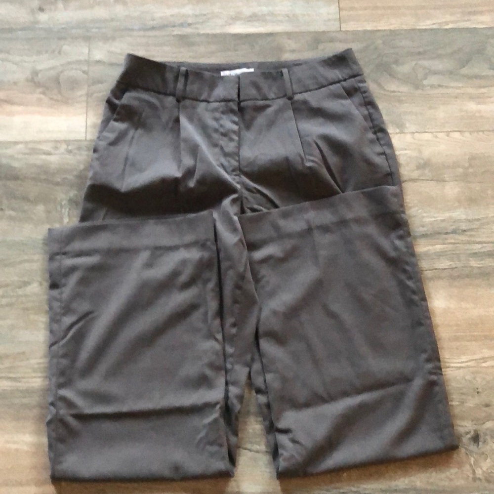 Liz Claiborne Women's Gray Dress Pants, Size 8, Wide Leg